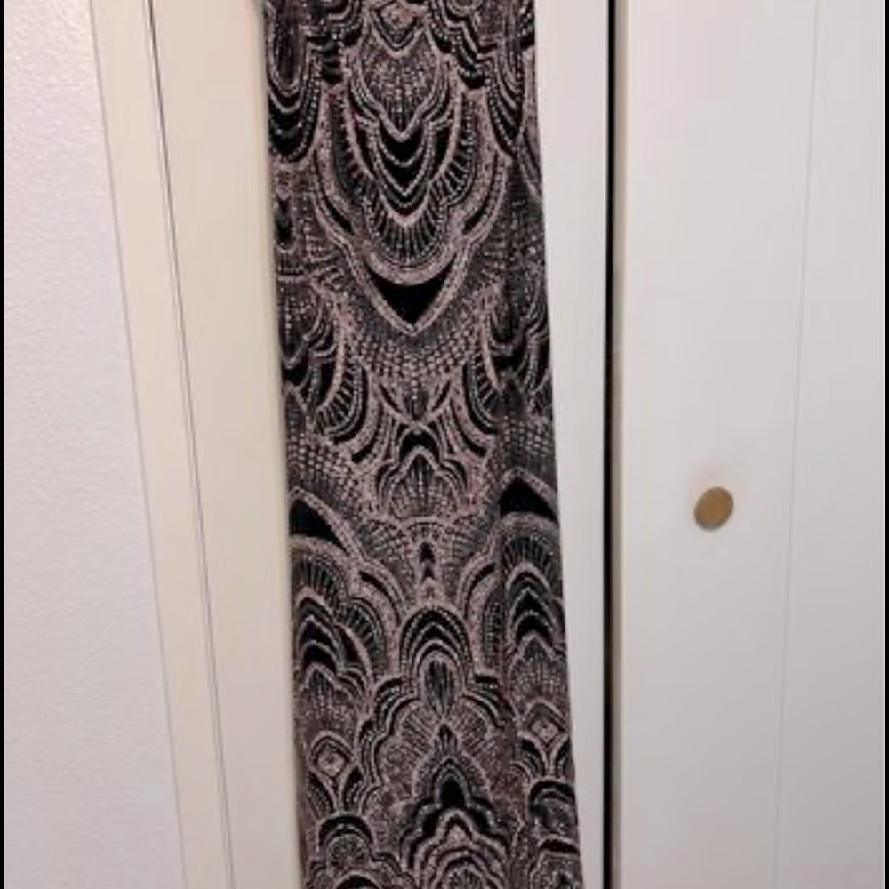 Long Rose and Black